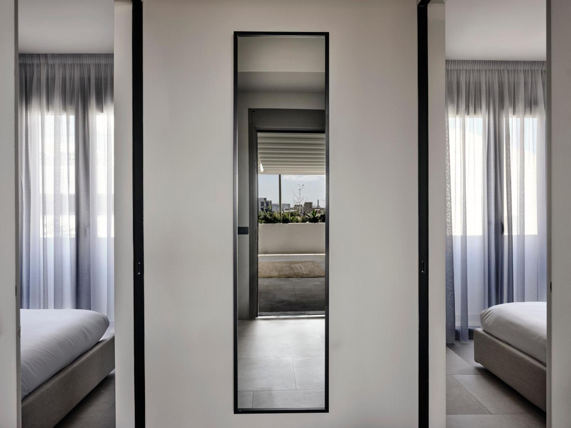 Bond Smart Living Suites Атина Екстериор снимка