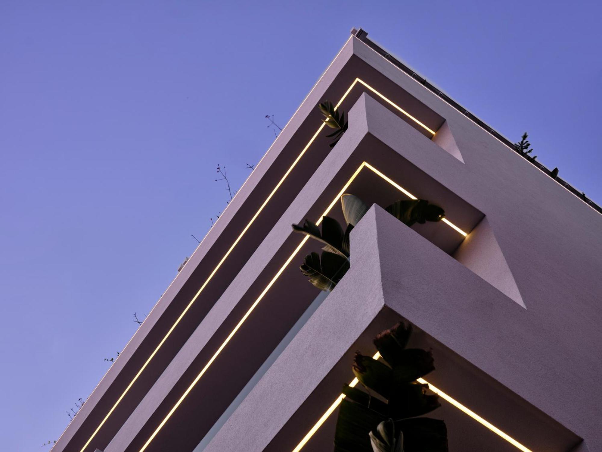 Bond Smart Living Suites Атина Екстериор снимка